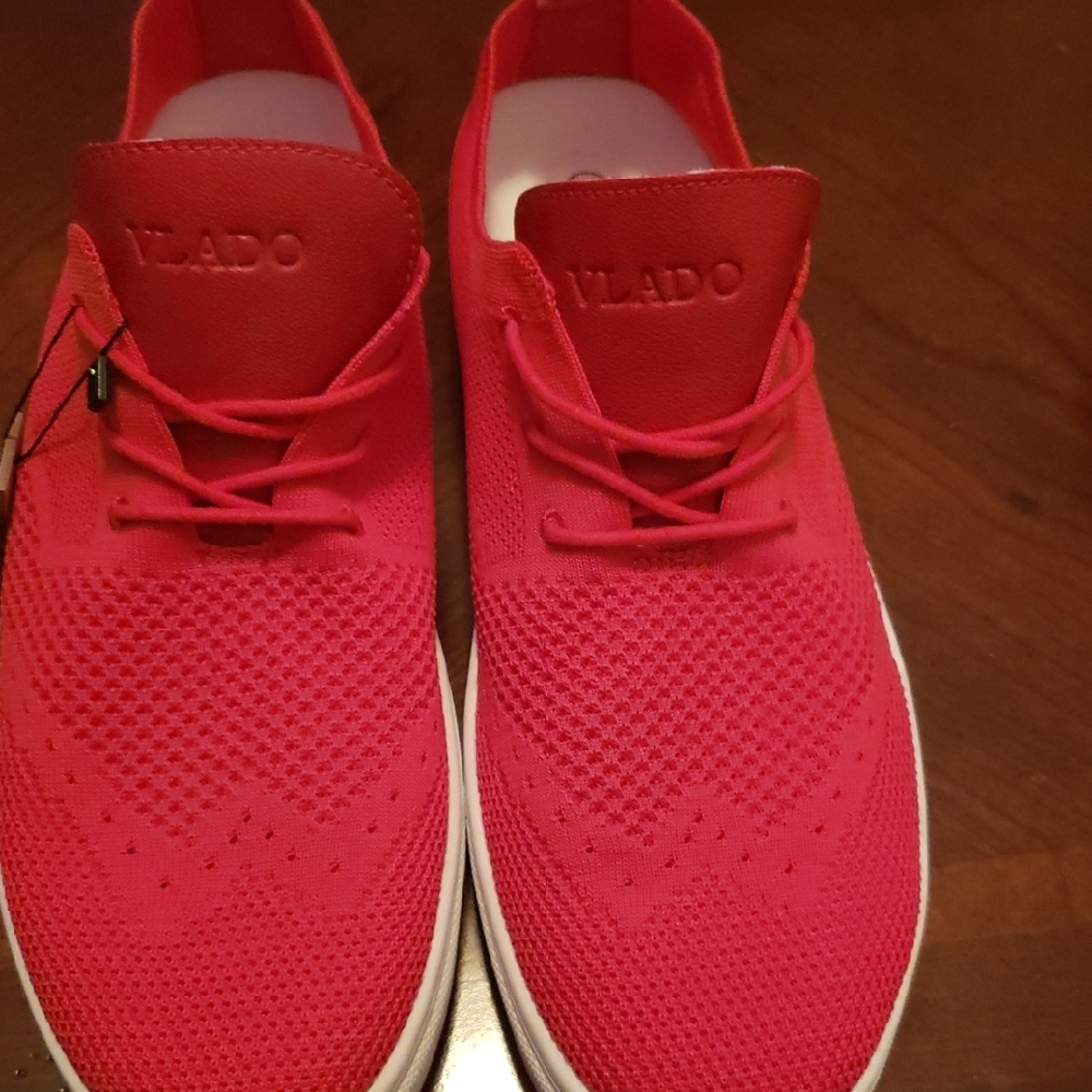 Vlado Men's Vibrant Red Sneakers